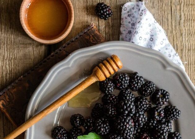 blackberry, berries, le, summer, food, berry, harvest, nature, plate, fruit