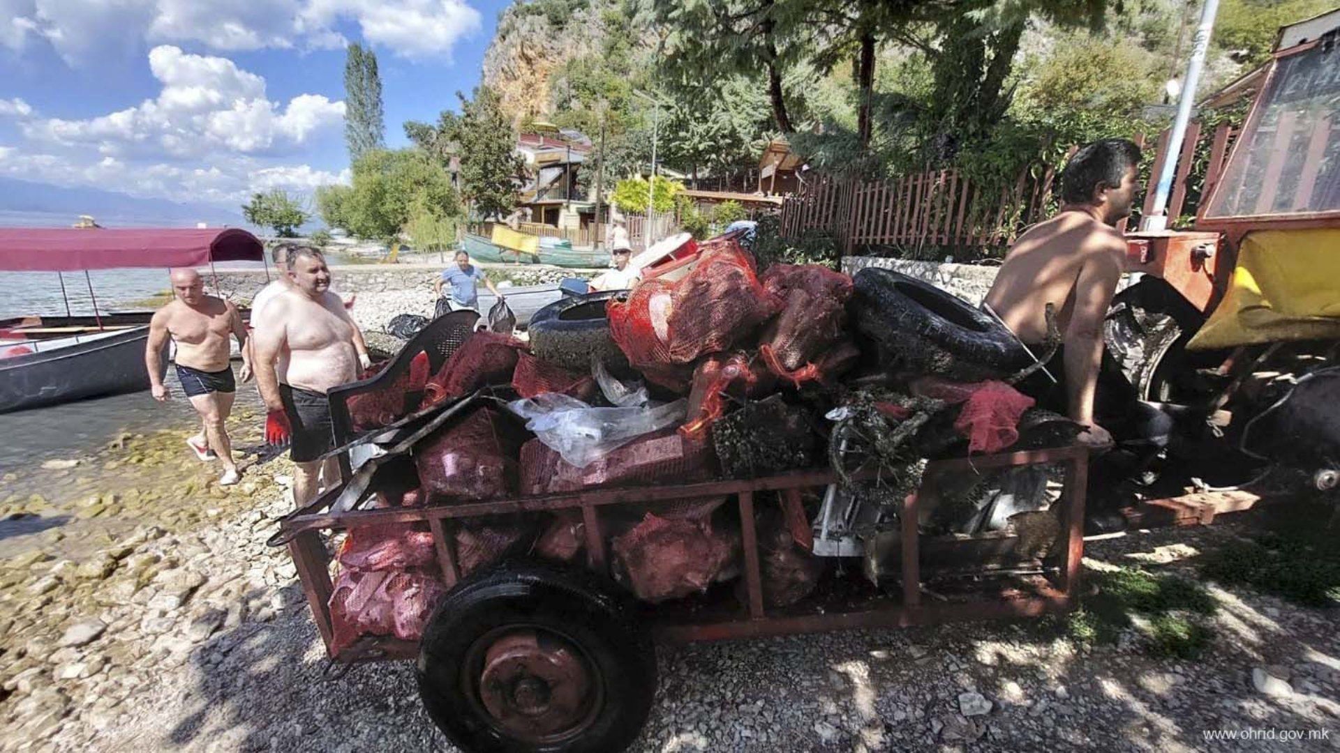 Акција за чистење на Охридското езеро