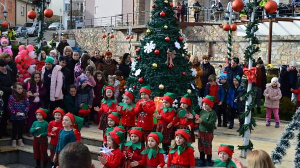 Новогодишен базар во Вевчани