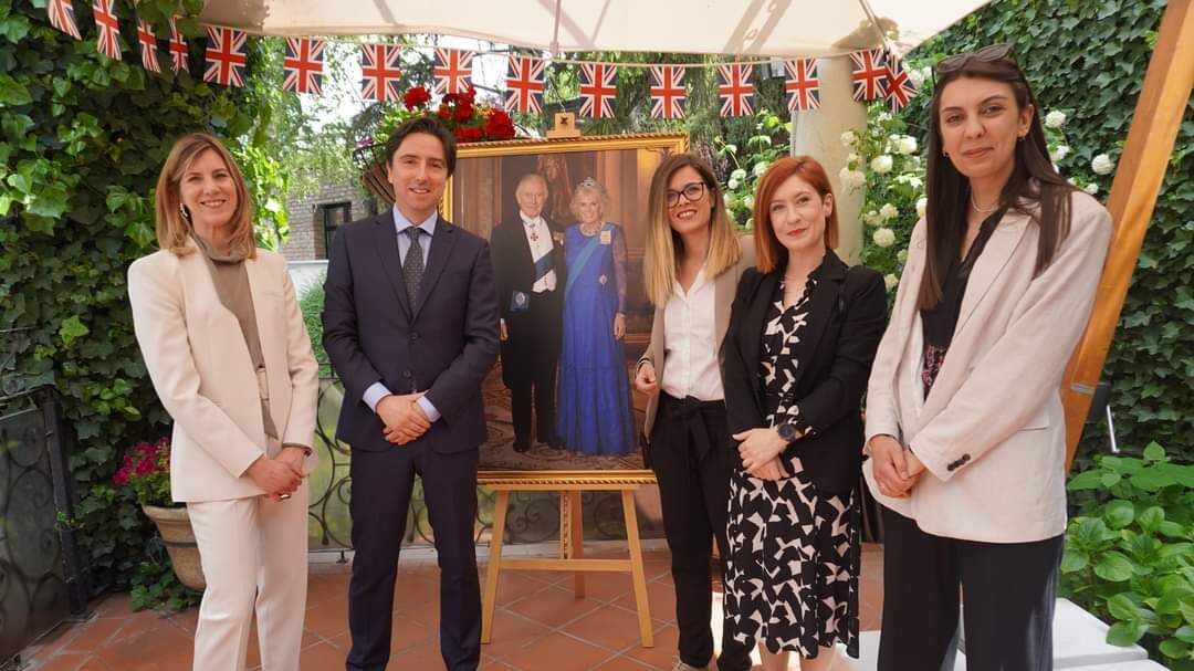 Британска амбасада