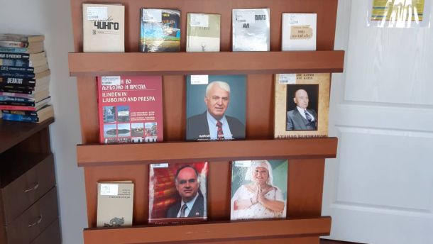 Роднокрајни автори