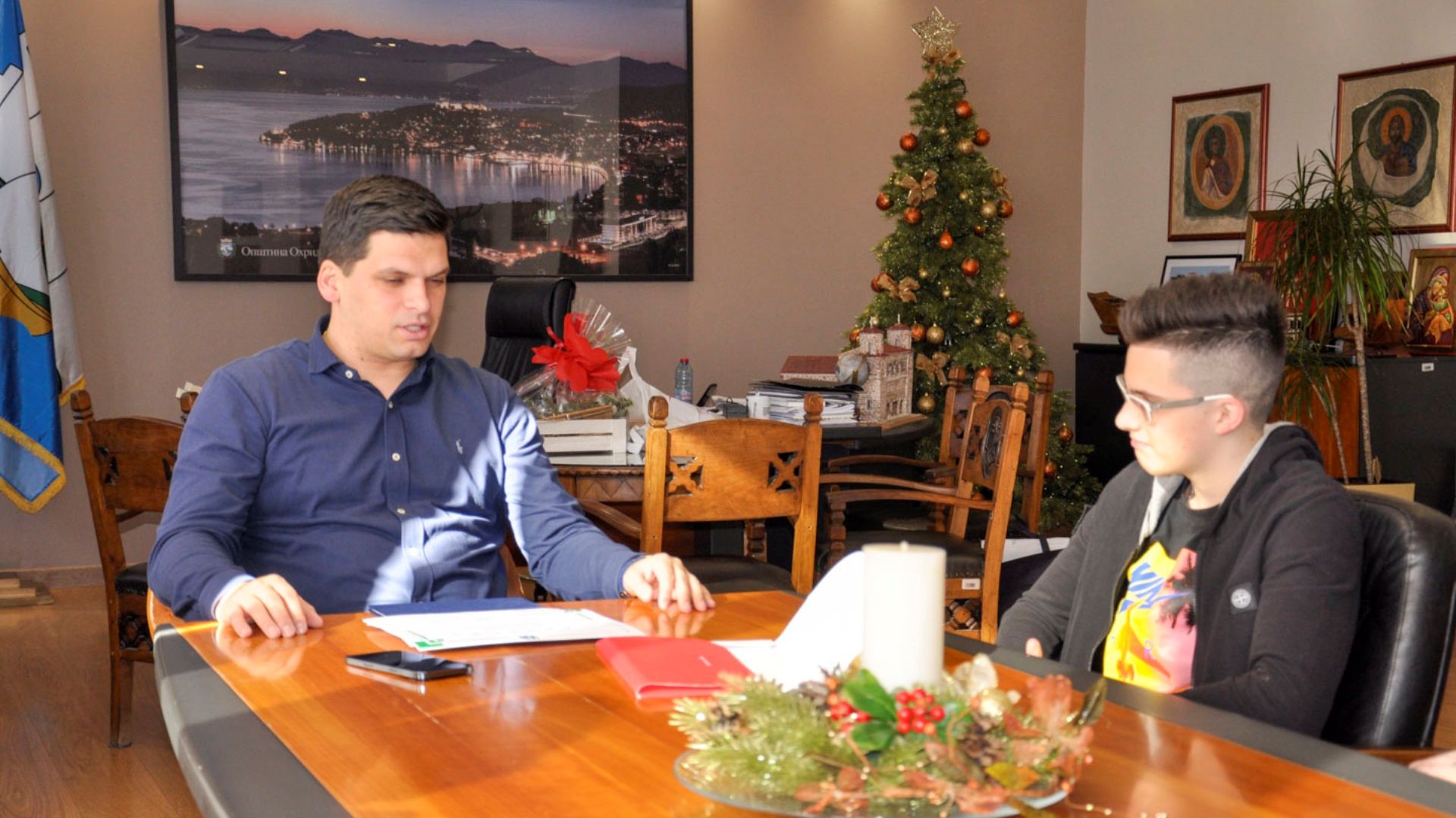 Пецаков на средба со Лео