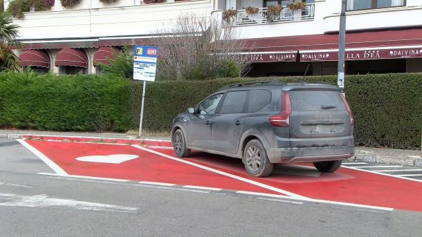 Хуманитарни паркинзи