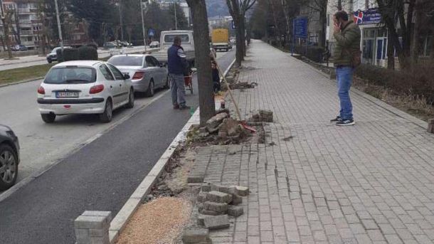 Реконструкција на пешачка патека