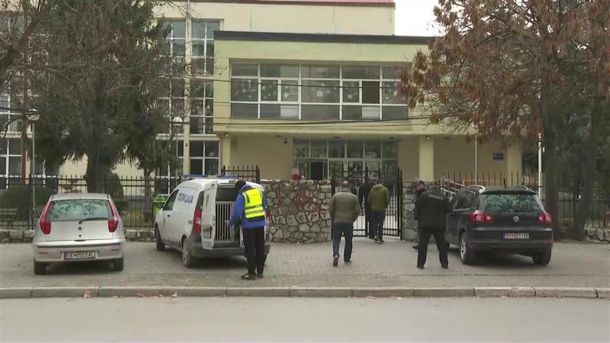 Дојава за бомба