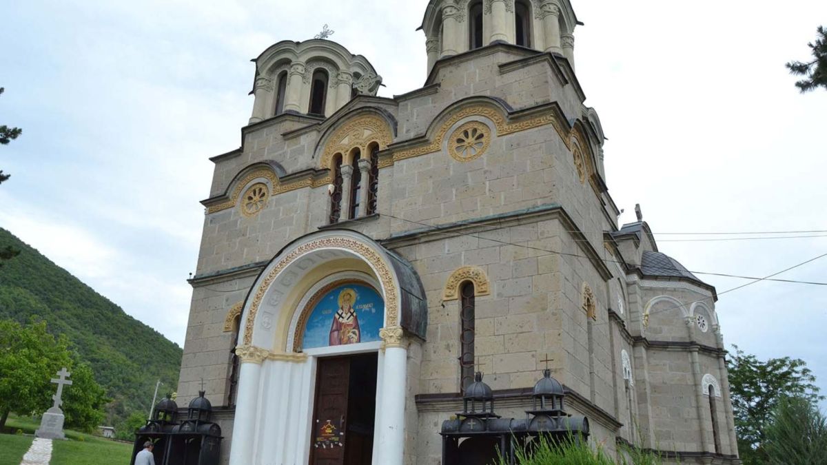 Лешочки манастир