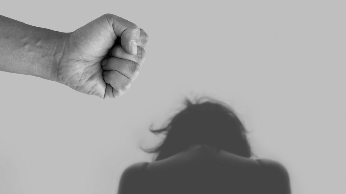 violence against women, domestic, aggression, sexism, harassment, bullying, frighten, pain, threats, suppression, exploitation, violent, gender, equality, women, men, gray pain