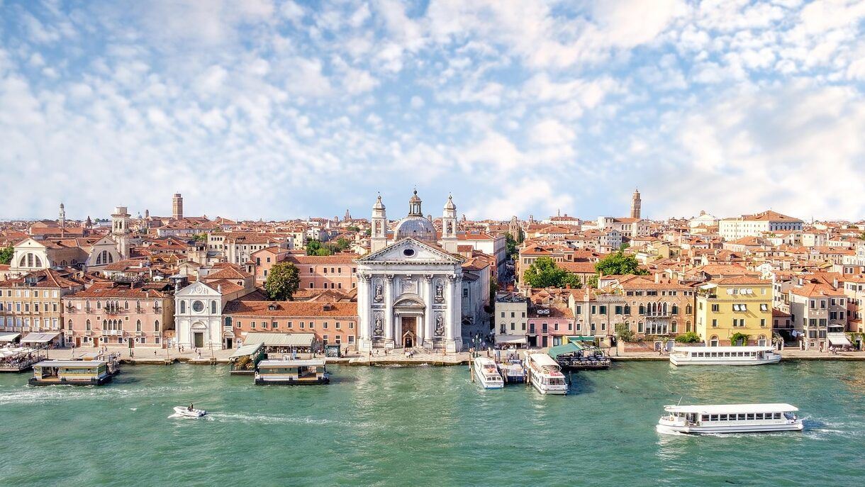 building, channel, boat, ship, city, architecture, water, historical, venice, italy, venice, nature, venice, venice, venice, venice, italy, italy
