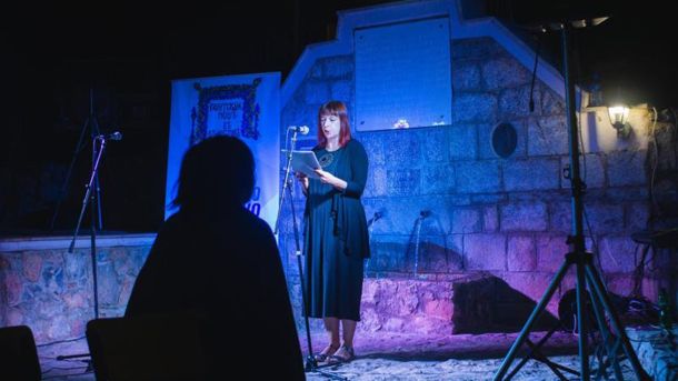 Поетска ноќ во Велестово