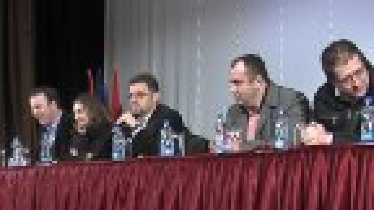 vladini pretstavnici na tribina