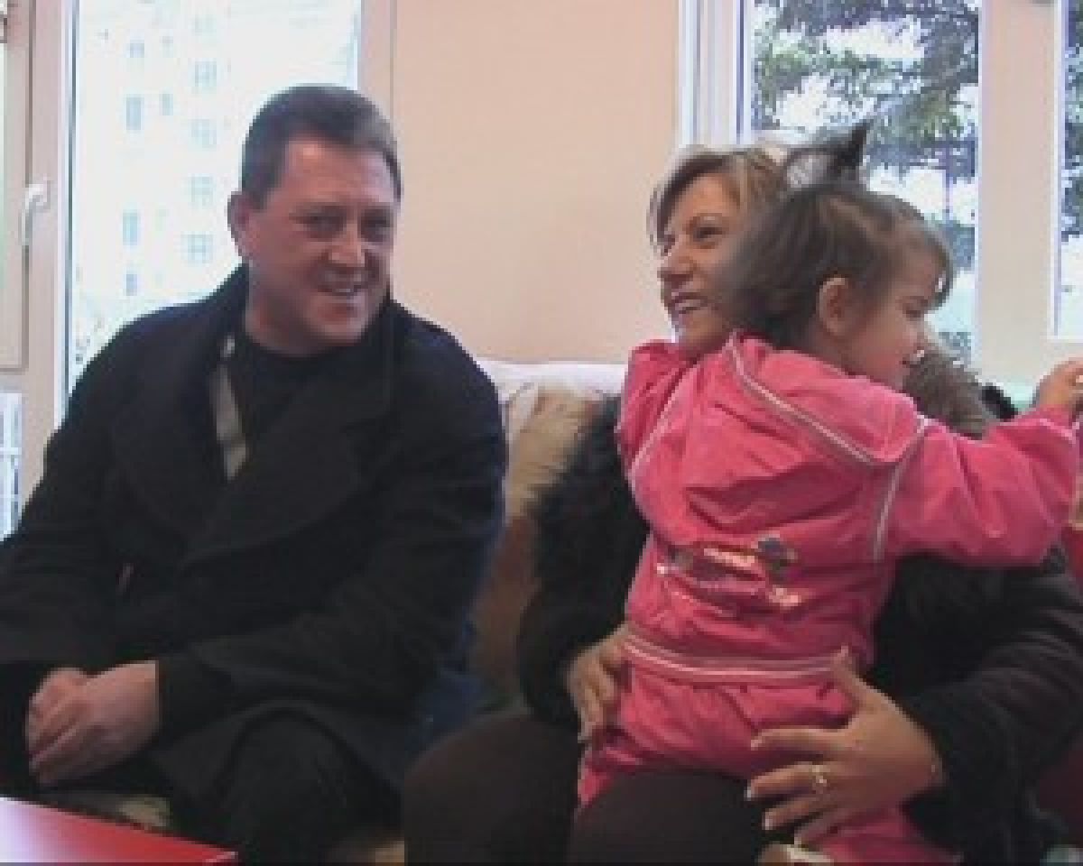 Nastoski kaj malata Mona