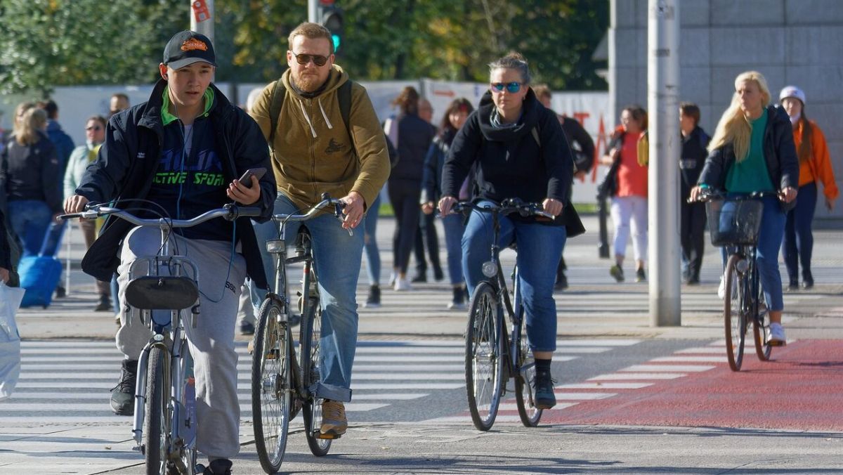 people, cyclists, crossing, street, cycling, biking, bicycles, pedestrians, road, transport, urban, city