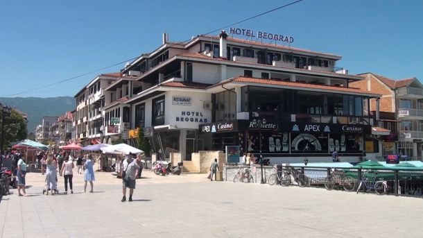 Питачење Струга