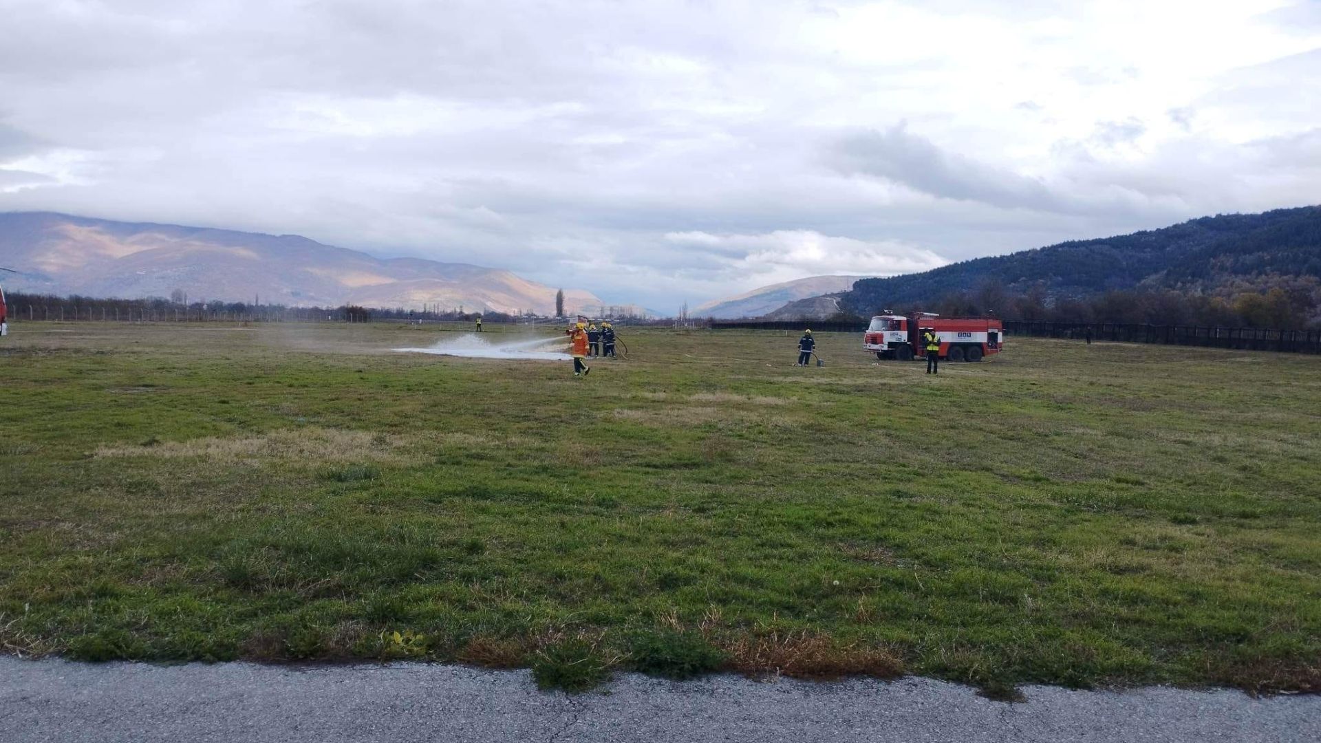 Пожарникари вежба