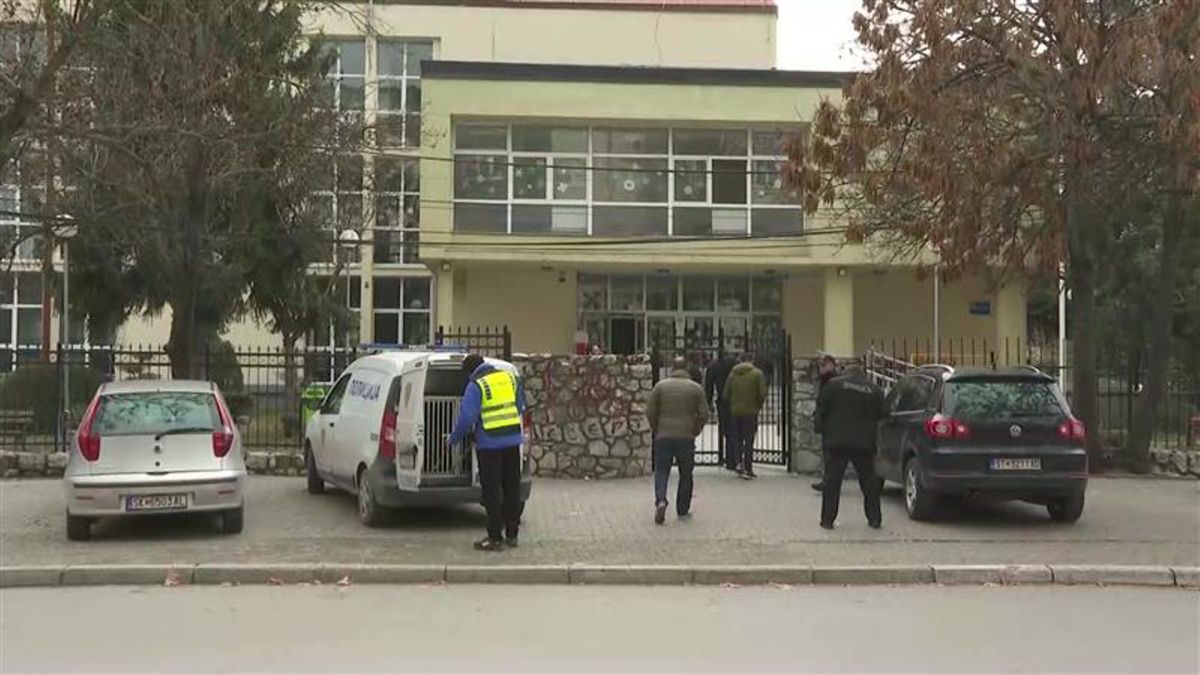 Дојава за бомба