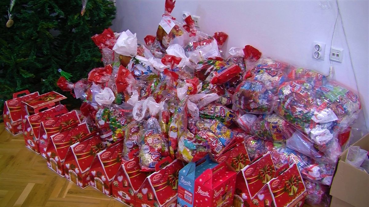 Пакетчиња за сите дечиња