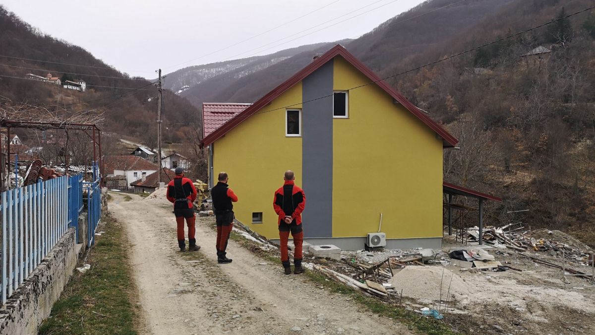 Планинска куќа во Брежани