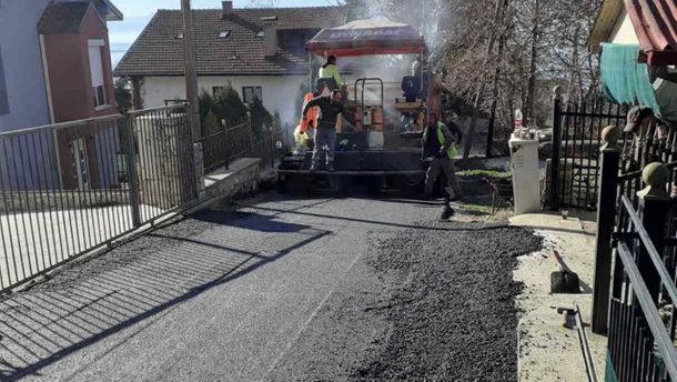 Асфалтирање улици во Пештани
