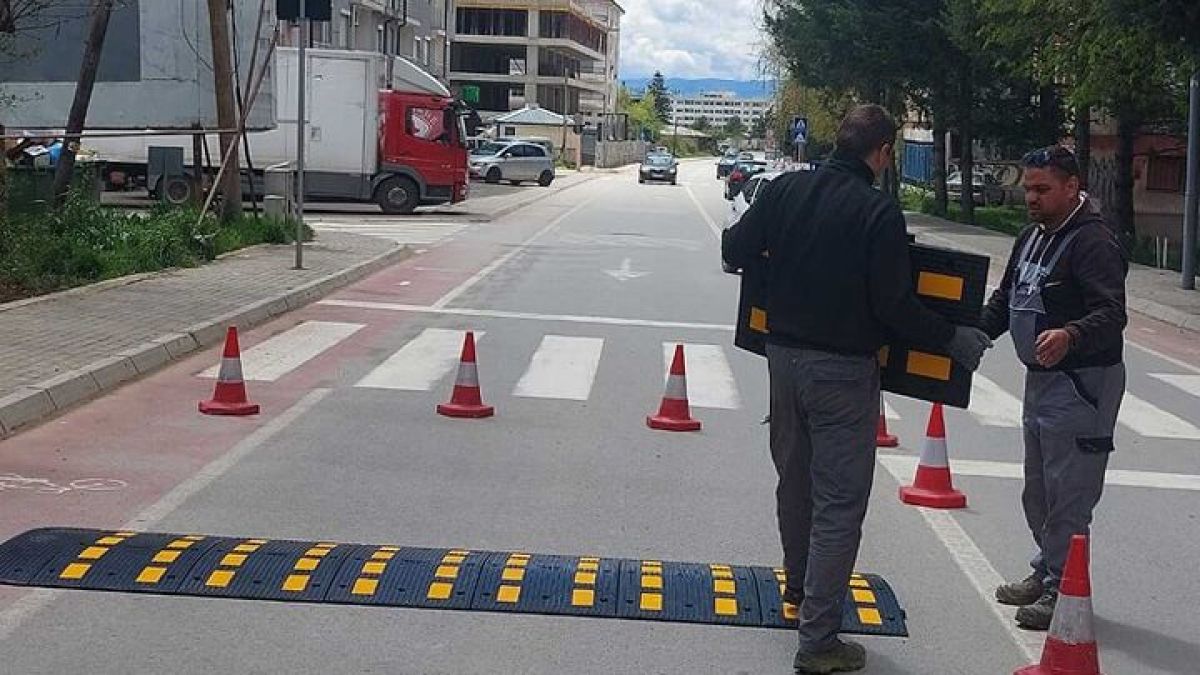 Забавувачи на брзина