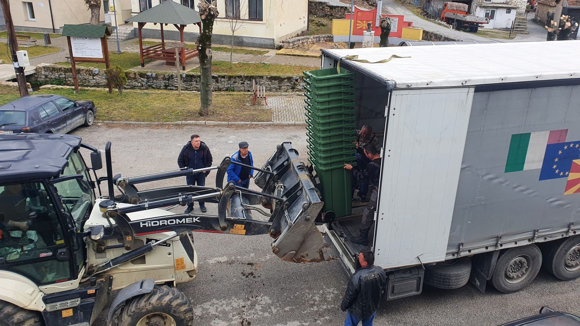 Канти за отпад Дебрца