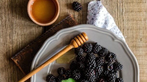 blackberry, berries, le, summer, food, berry, harvest, nature, plate, fruit