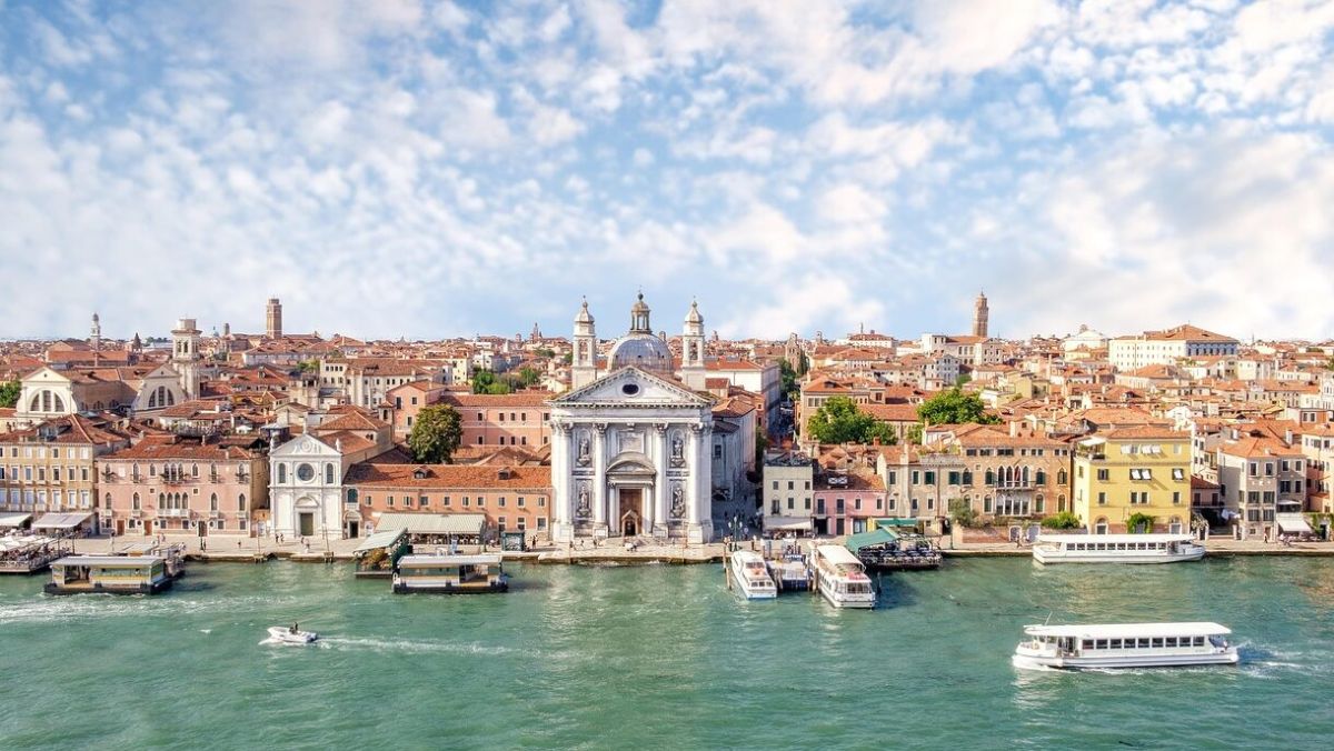 building, channel, boat, ship, city, architecture, water, historical, venice, italy, venice, nature, venice, venice, venice, venice, italy, italy
